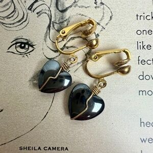 Vintage Black and Gold Tone Heart Dangle Clip On Small Earrings